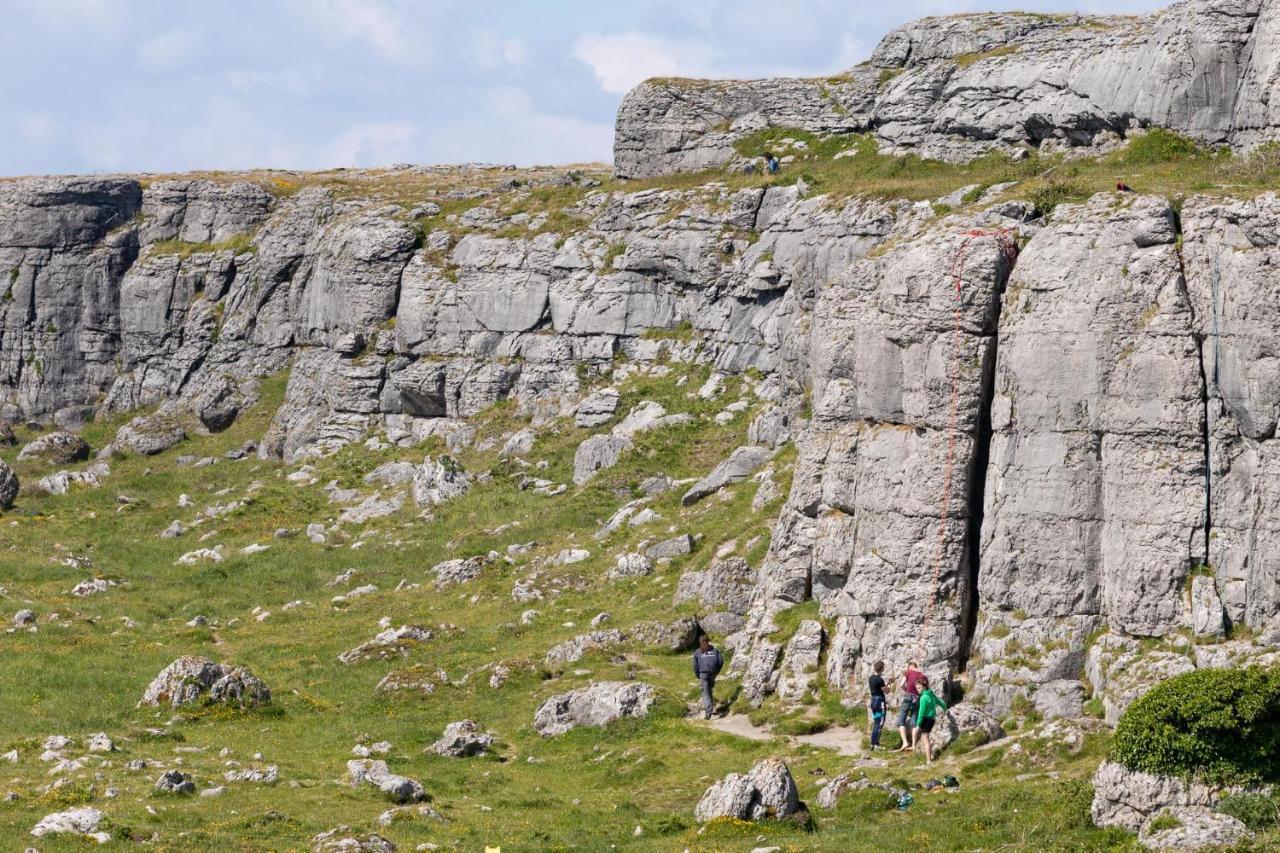 Into The Burren Hotel Murroogh Bagian luar foto