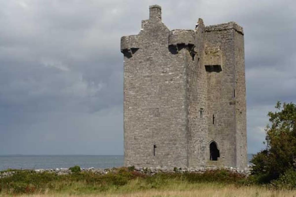 Into The Burren Hotel Murroogh Bagian luar foto