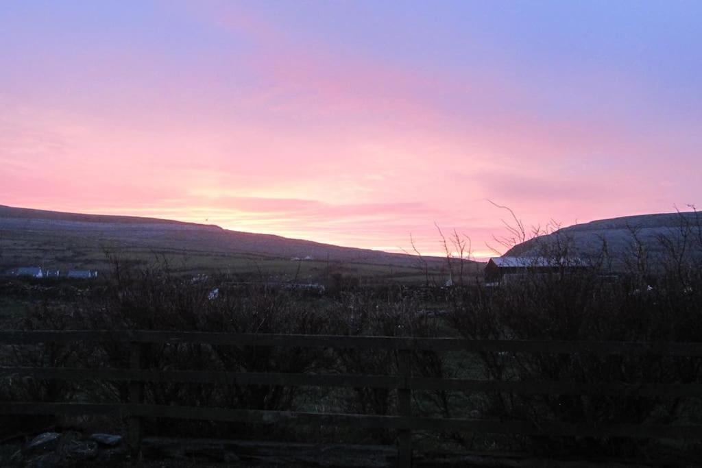 Into The Burren Hotel Murroogh Bagian luar foto