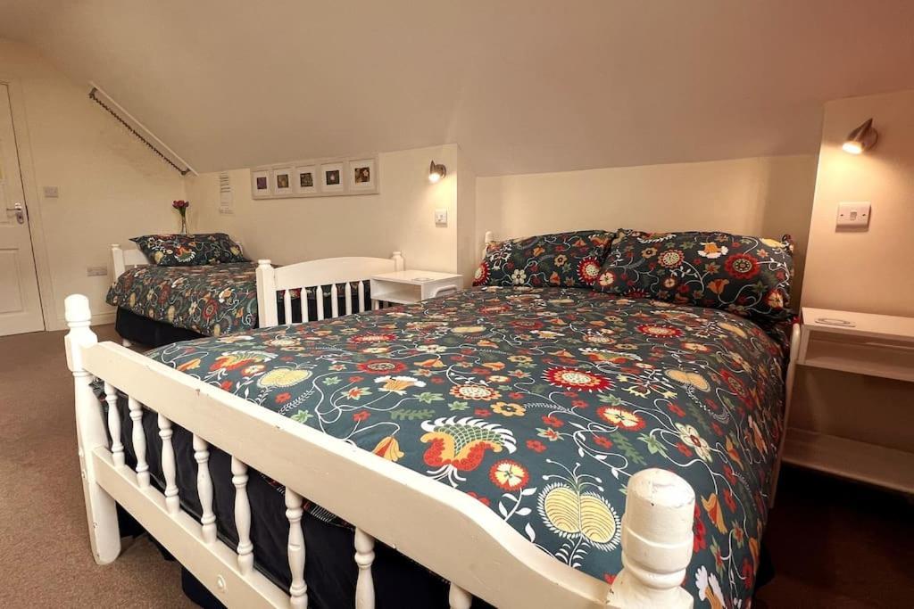 Into The Burren Hotel Murroogh Bagian luar foto